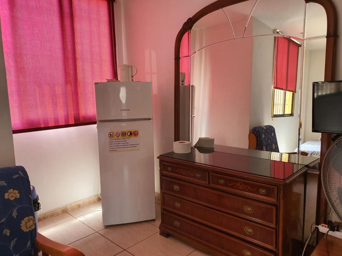 Doramas Private Rooms Shared Toilet Playa del Inglés Buitenkant foto